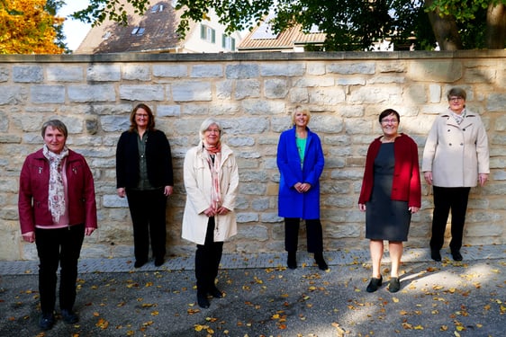 Mitglieder des Kirchengemeinderates - Renate Röslen, Andrea Rith, Kirchenpflegerin Edith Wild, Ina Poppe, Irmgard Böhler, Birgit Link (v.l.n.r.)